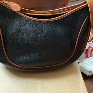 Vintage Dooney and Burke Crossbody handbag